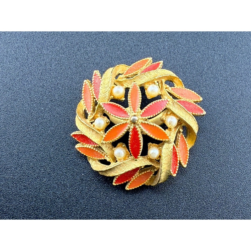 Vintage Gold Tone Floral Brooch With Enamel and Faux Pearls